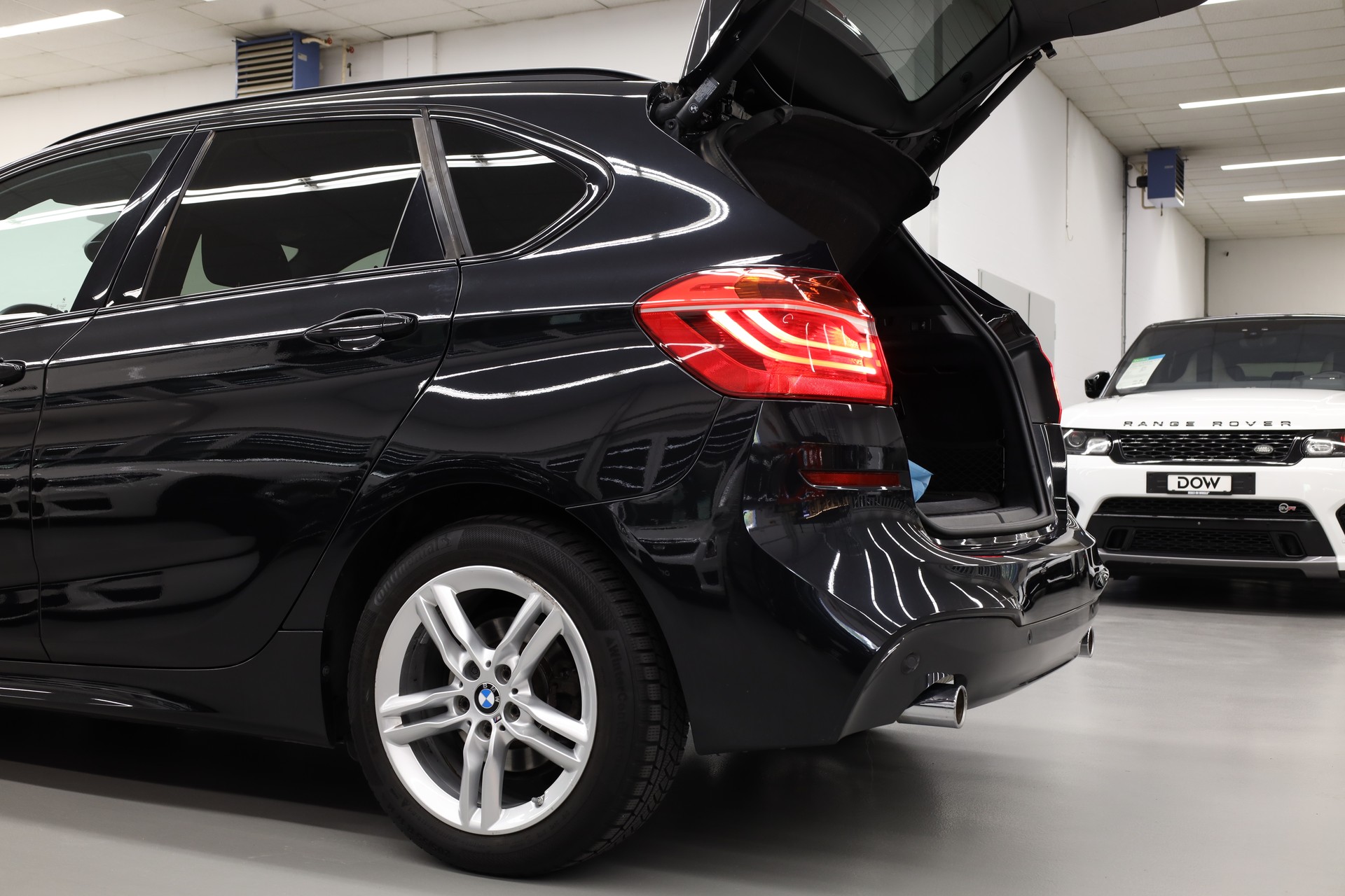 BMW 220d xDrive Active Tourer-image-10