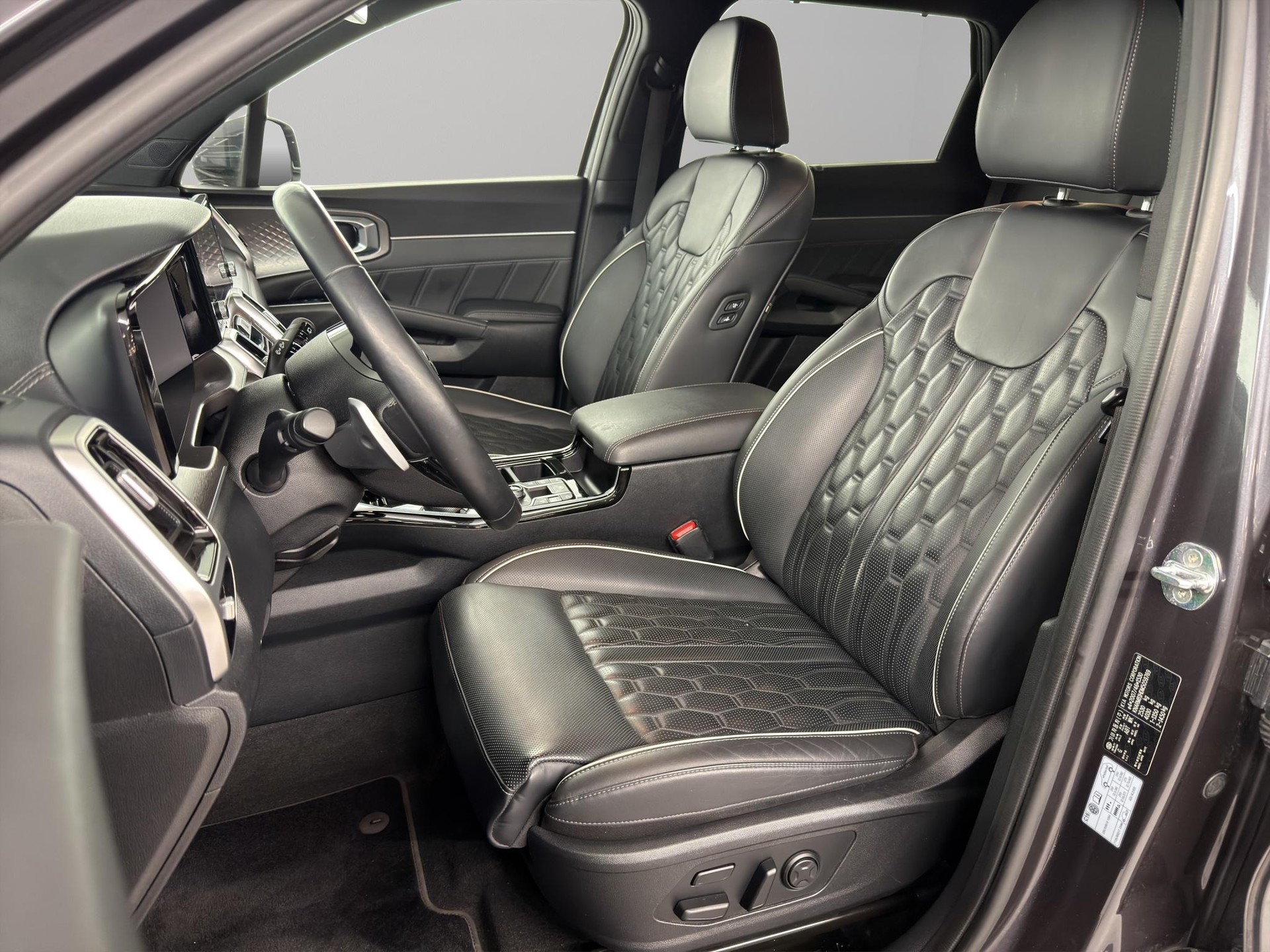 KIA Sorento 1.6 T-GDi Plug-in Hybrid Style-image-6