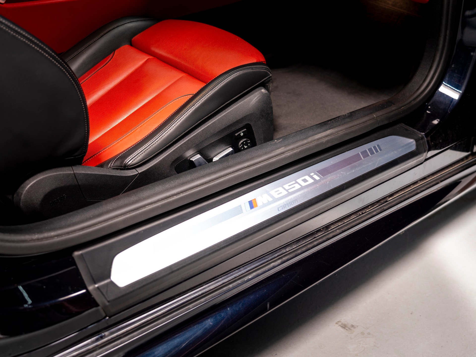 BMW M850i xDrive Steptronic-image-28