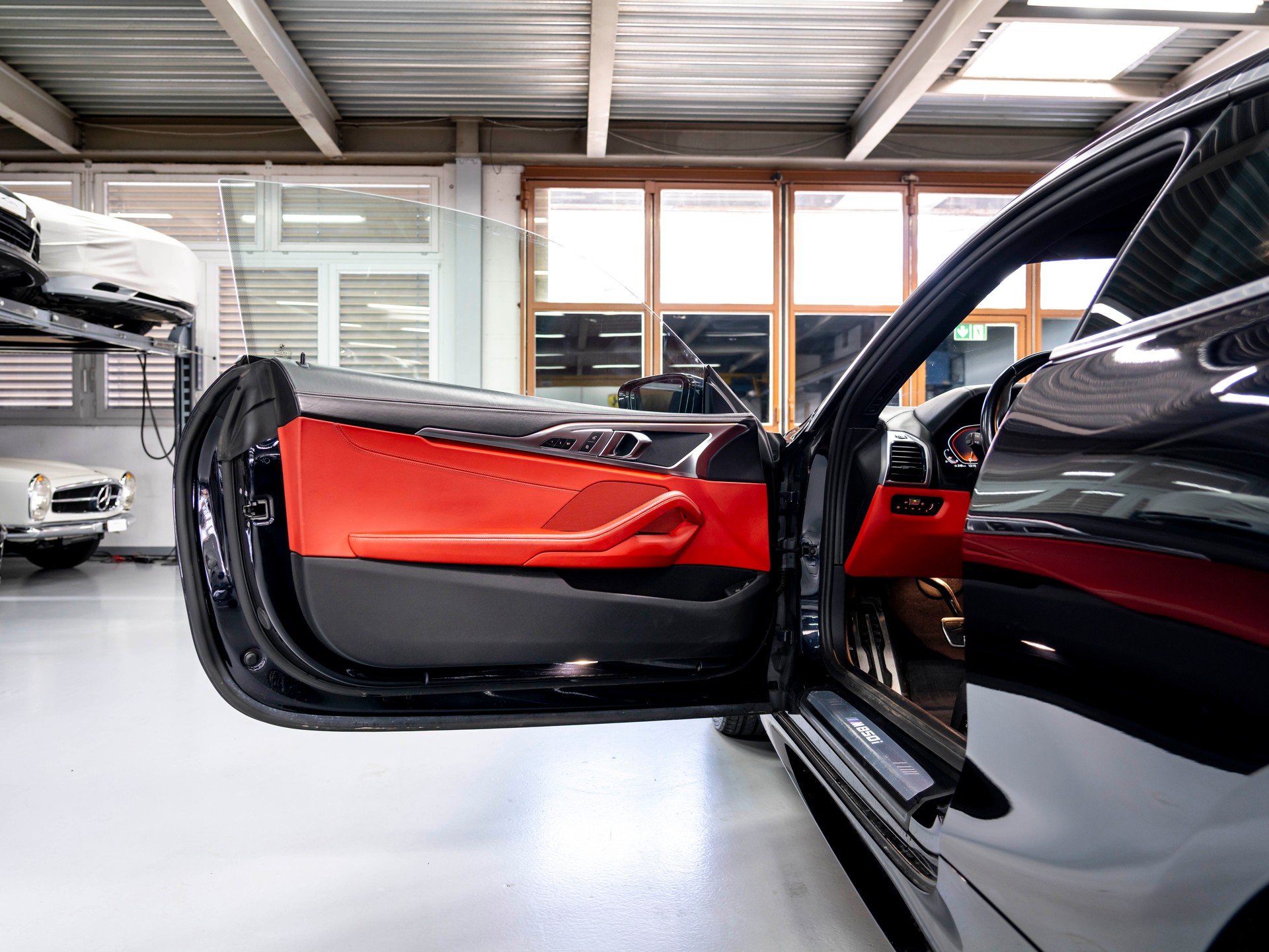 BMW M850i xDrive Steptronic-image-22