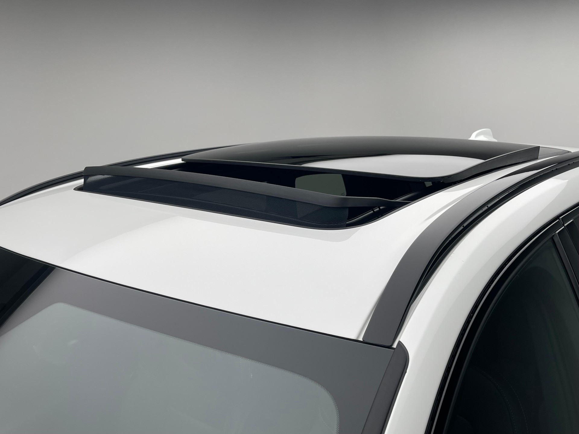 VOLVO XC60 2.0 T6 TE Black Edition eAWD-image-10