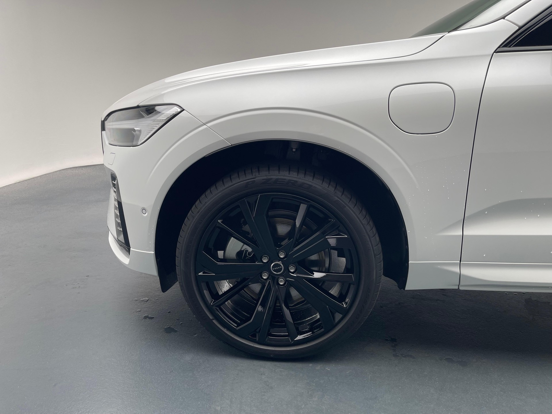 VOLVO XC60 2.0 T6 TE Black Edition eAWD-image-11