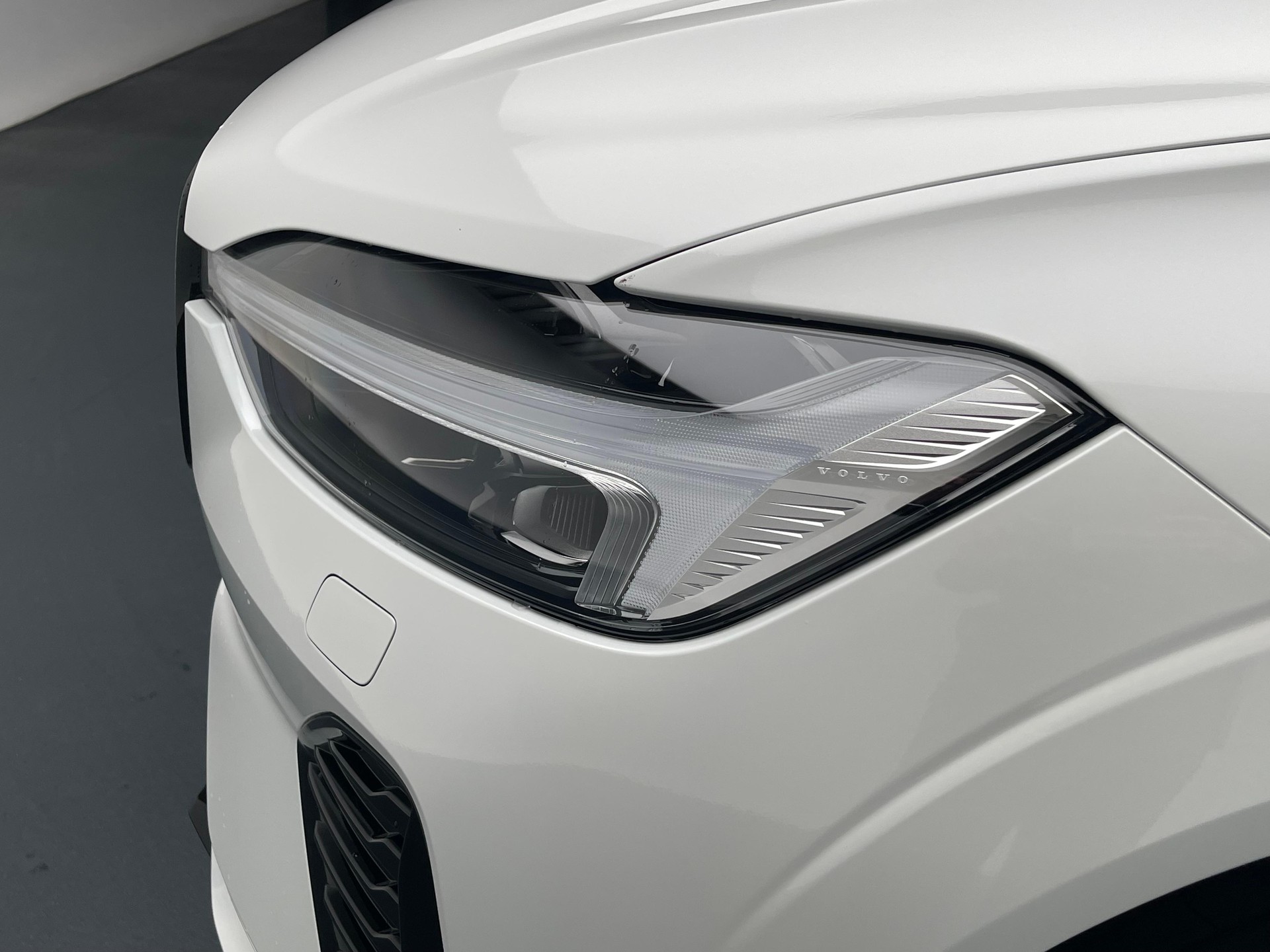 VOLVO XC60 2.0 T6 TE Black Edition eAWD-image-6