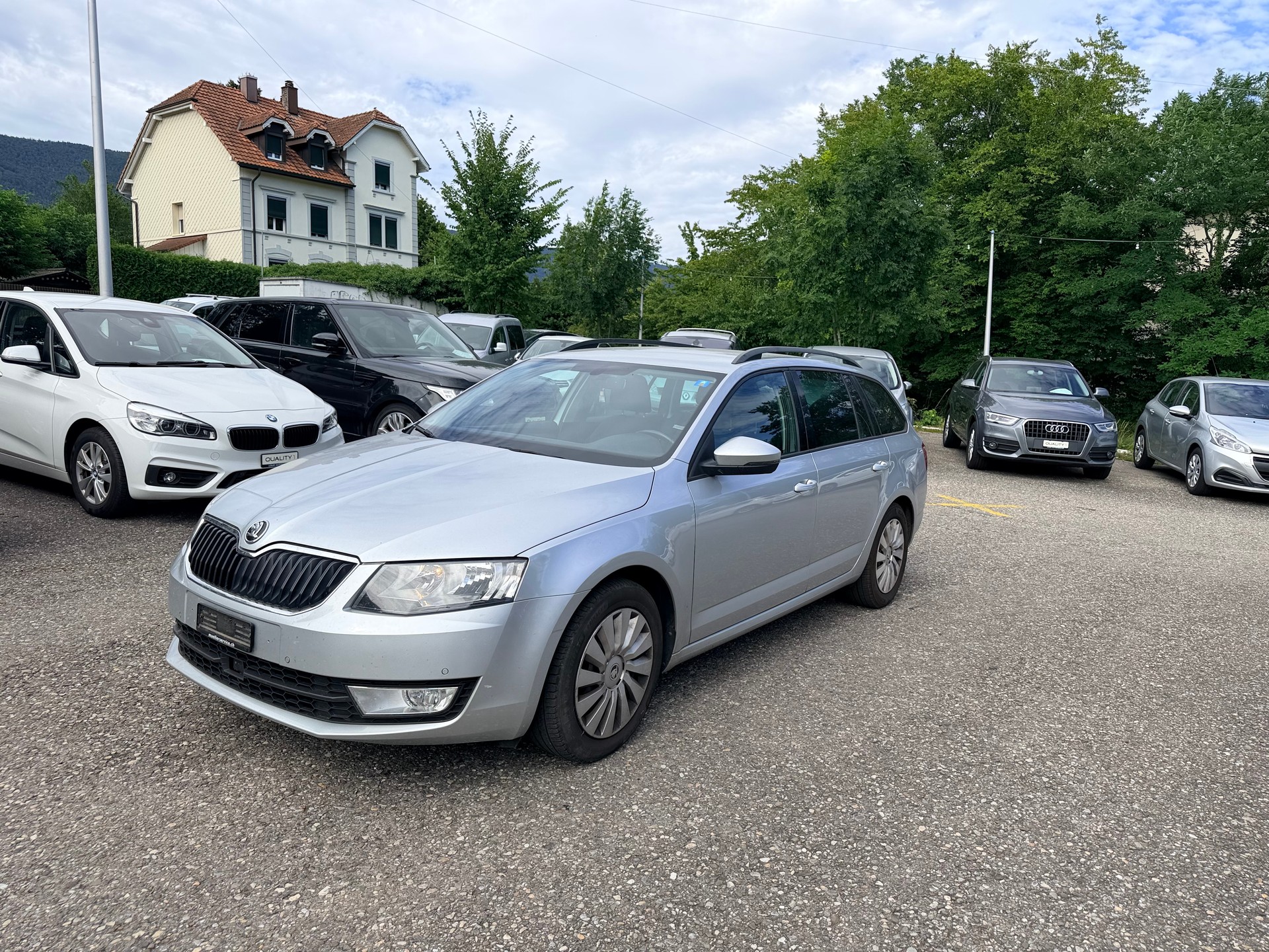 SKODA Octavia Combi 1.6 TDI Ambition DSG-image-11