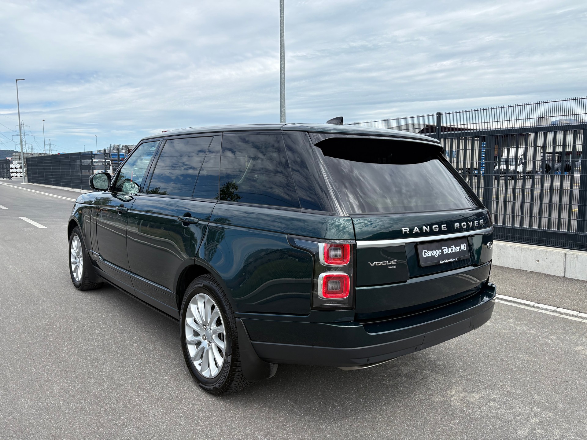 LAND ROVER Range Rover LWB 2.0 Si4 PHEV Vogue Automatic-image-5