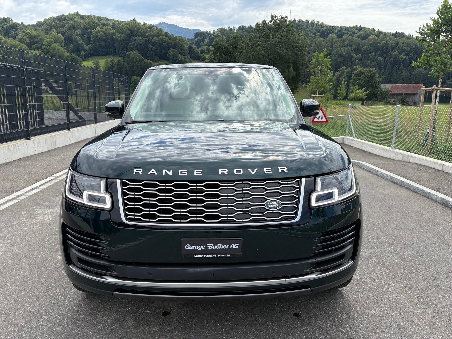 LAND ROVER Range Rover LWB 2.0 Si4 PHEV Vogue Automatic-image-8