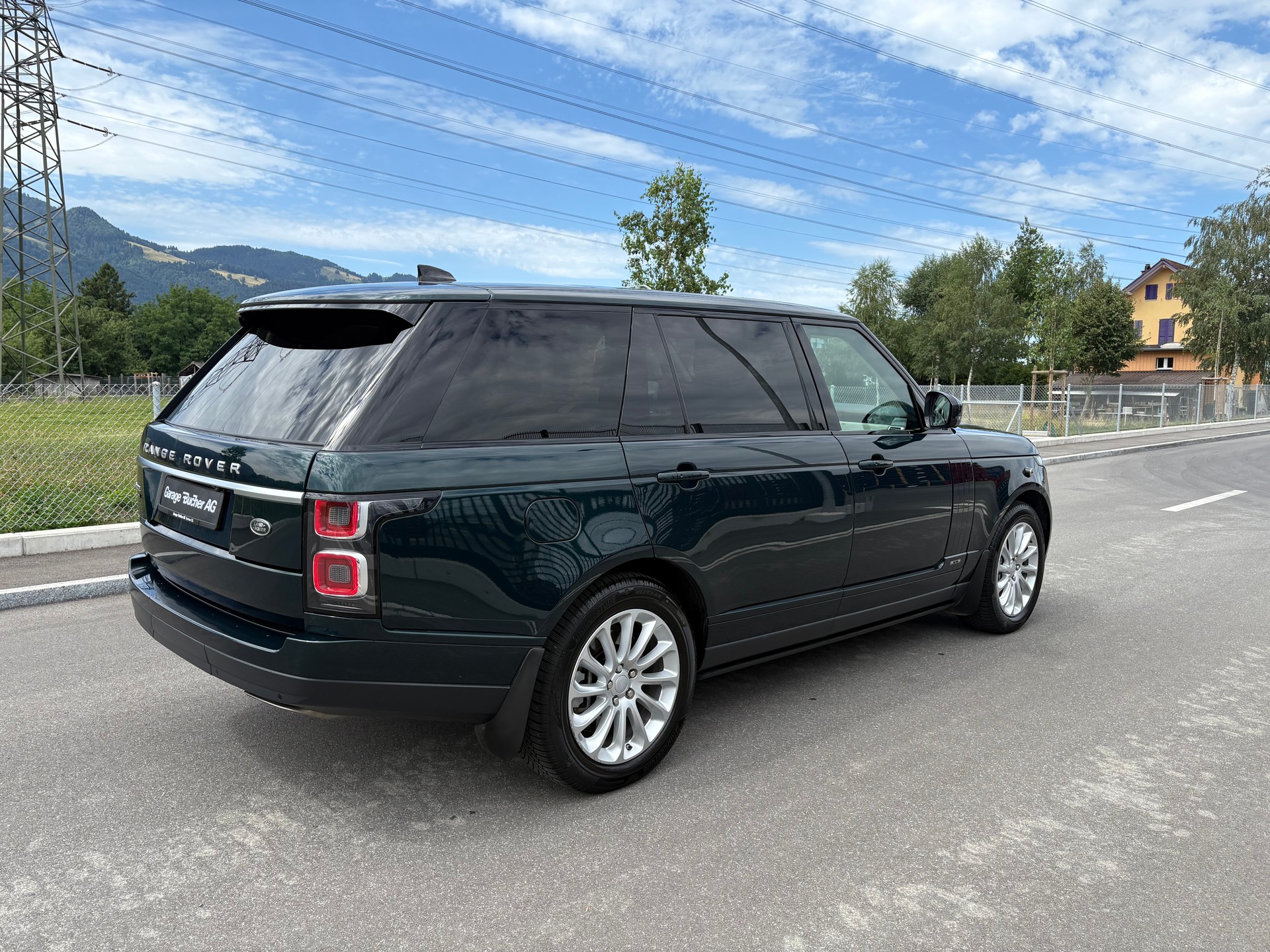 LAND ROVER Range Rover LWB 2.0 Si4 PHEV Vogue Automatic-image-3