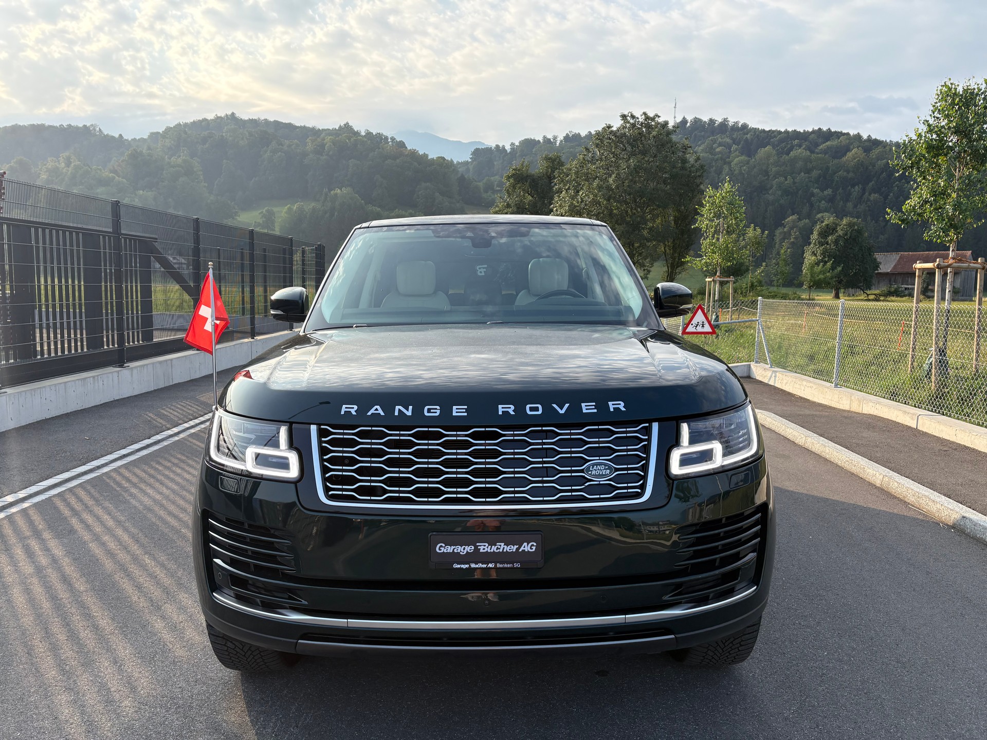 LAND ROVER Range Rover LWB 2.0 Si4 PHEV Vogue Automatic-image-7