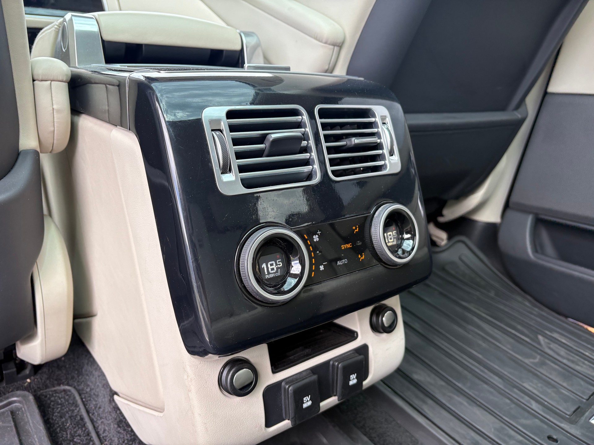 LAND ROVER Range Rover LWB 2.0 Si4 PHEV Vogue Automatic-image-10