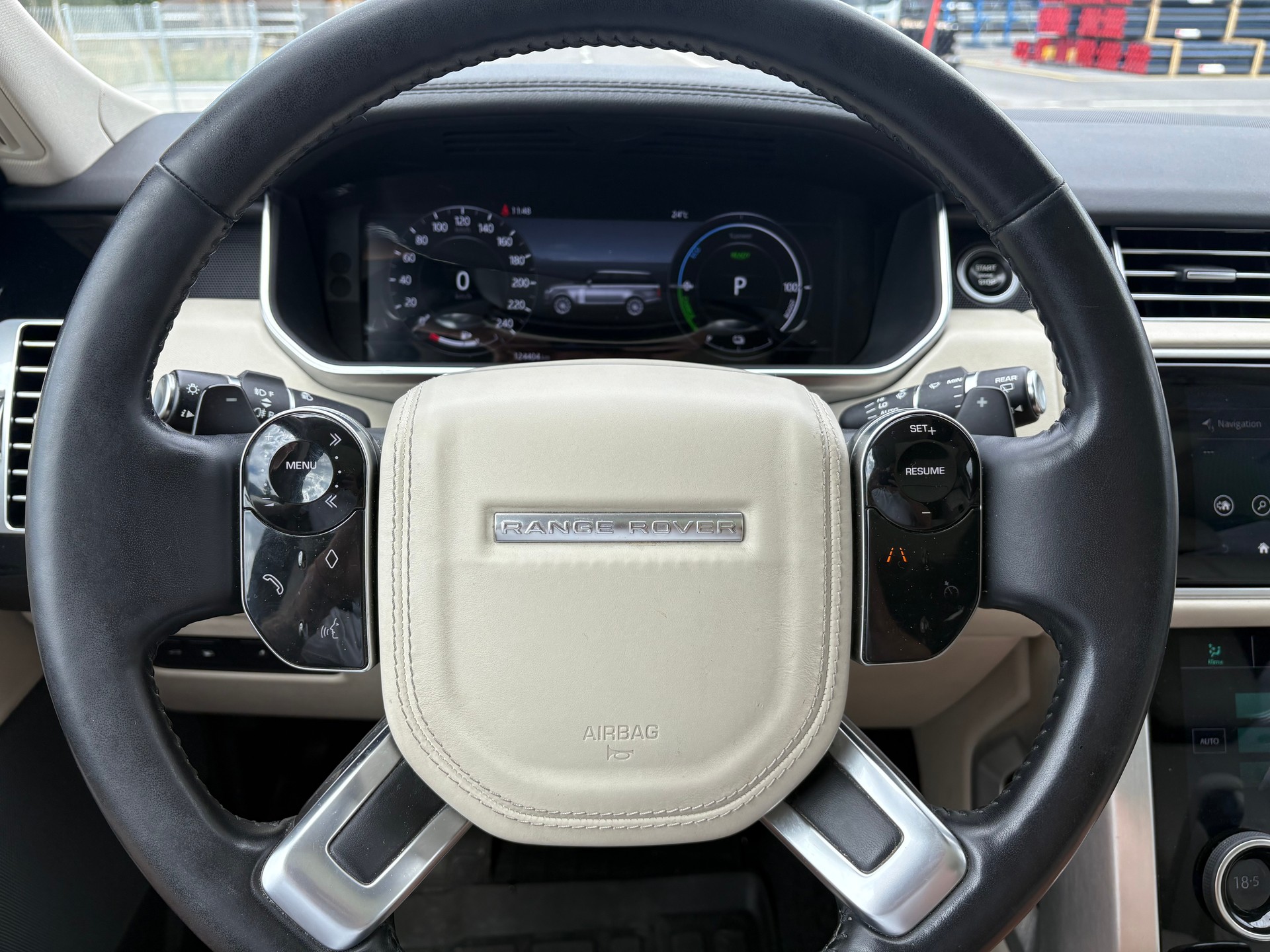 LAND ROVER Range Rover LWB 2.0 Si4 PHEV Vogue Automatic-image-16