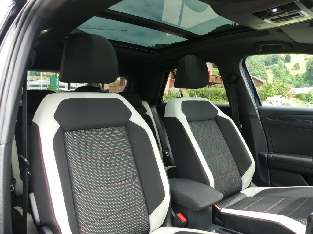 VW T-Roc 2.0 TSI Sport DSG 4Motion-image-10
