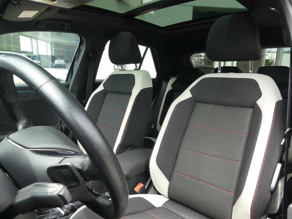 VW T-Roc 2.0 TSI Sport DSG 4Motion-image-9