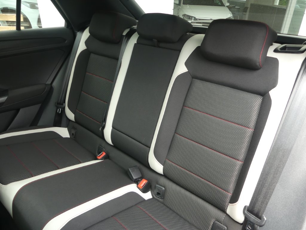 VW T-Roc 2.0 TSI Sport DSG 4Motion-image-11