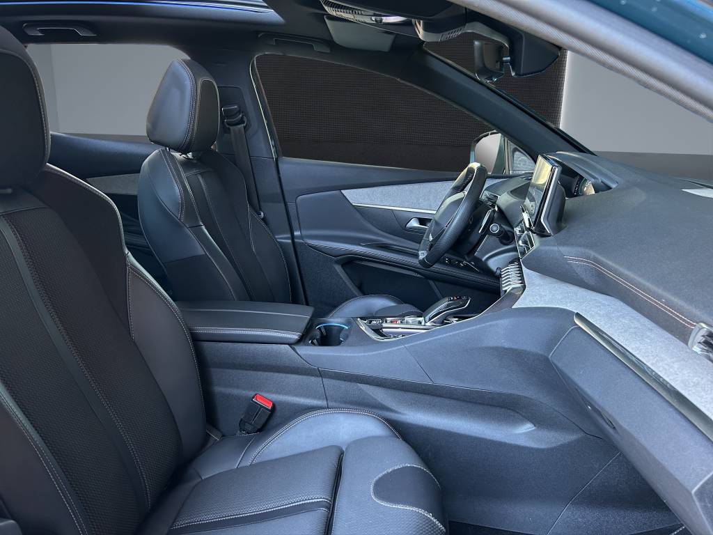 PEUGEOT 3008 300e Hybrid4 GT EAT8-image-10