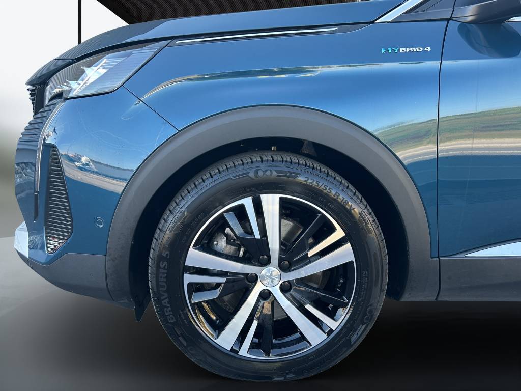 PEUGEOT 3008 300e Hybrid4 GT EAT8-image-15
