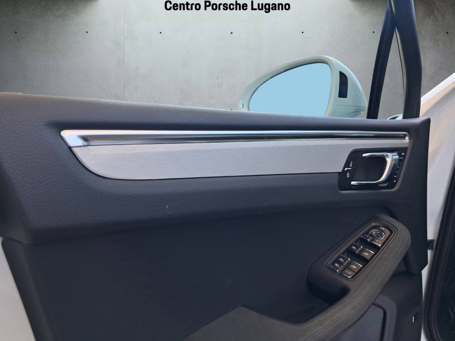 PORSCHE Macan GTS (MY24)-image-25