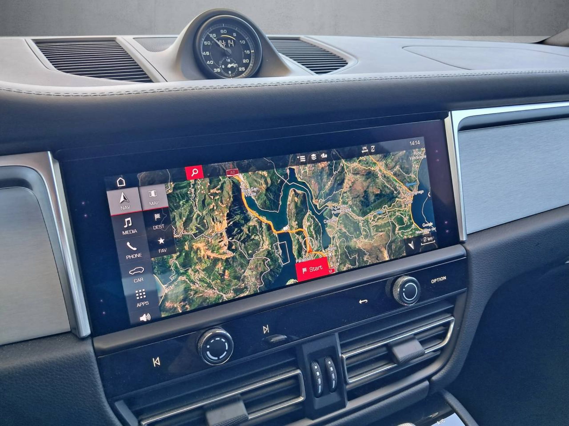 PORSCHE Macan GTS (MY24)-image-18
