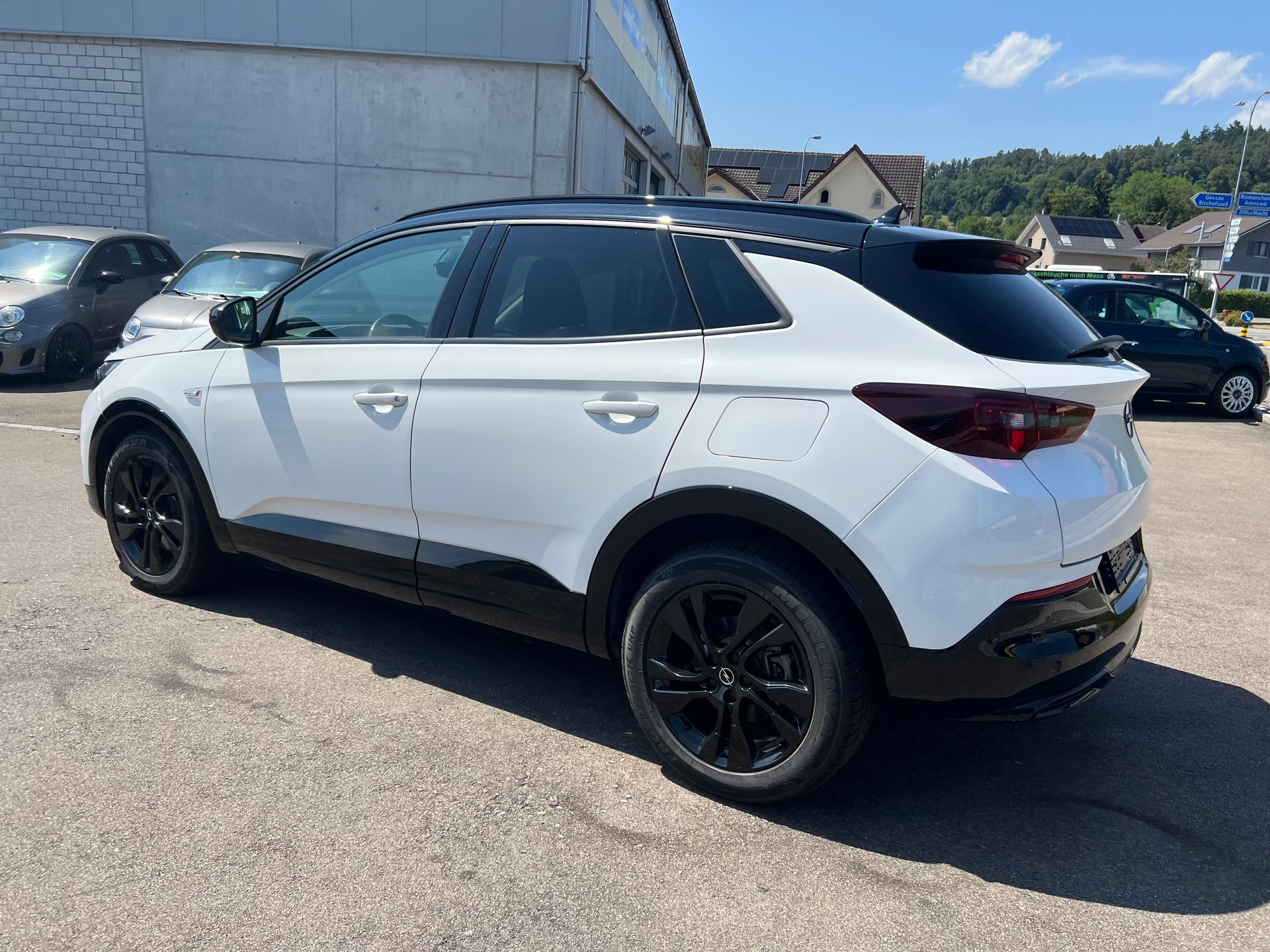 OPEL Grandland 1.6 Hybrid GS Line Automatik-image-16