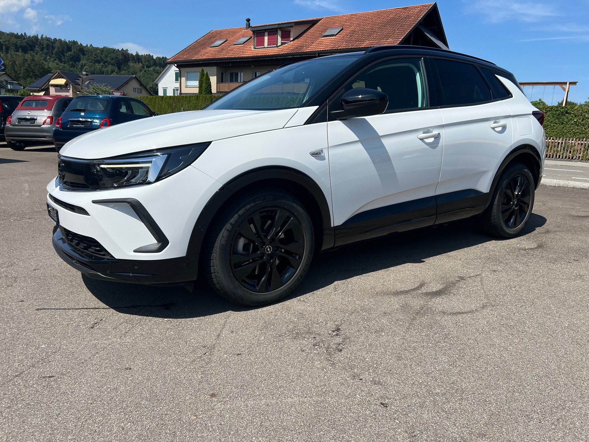 OPEL Grandland 1.6 Hybrid GS Line Automatik-image-0