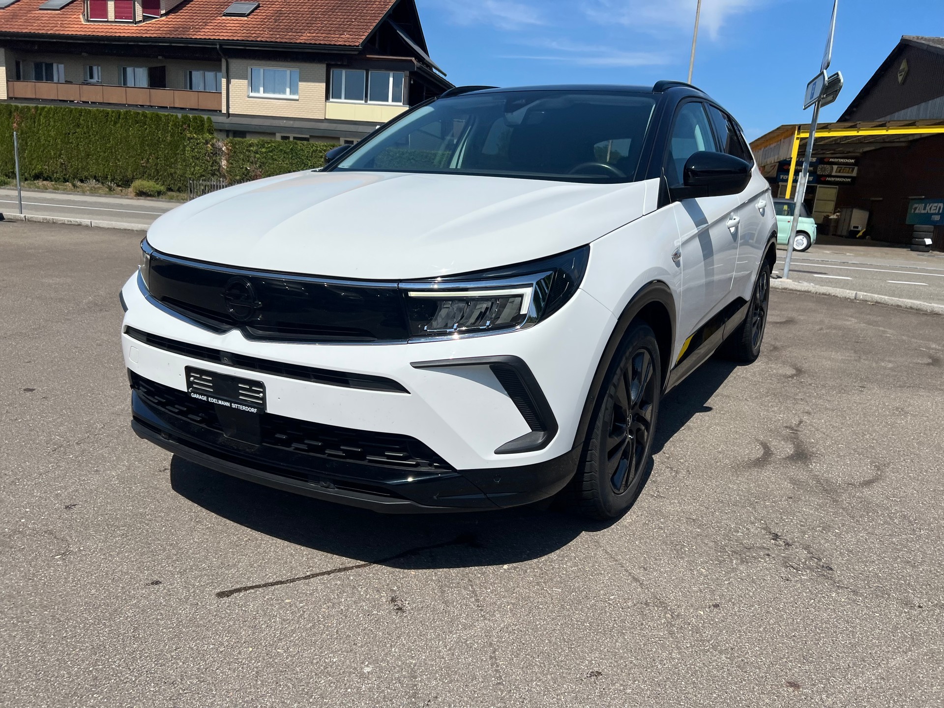 OPEL Grandland 1.6 Hybrid GS Line Automatik-image-2