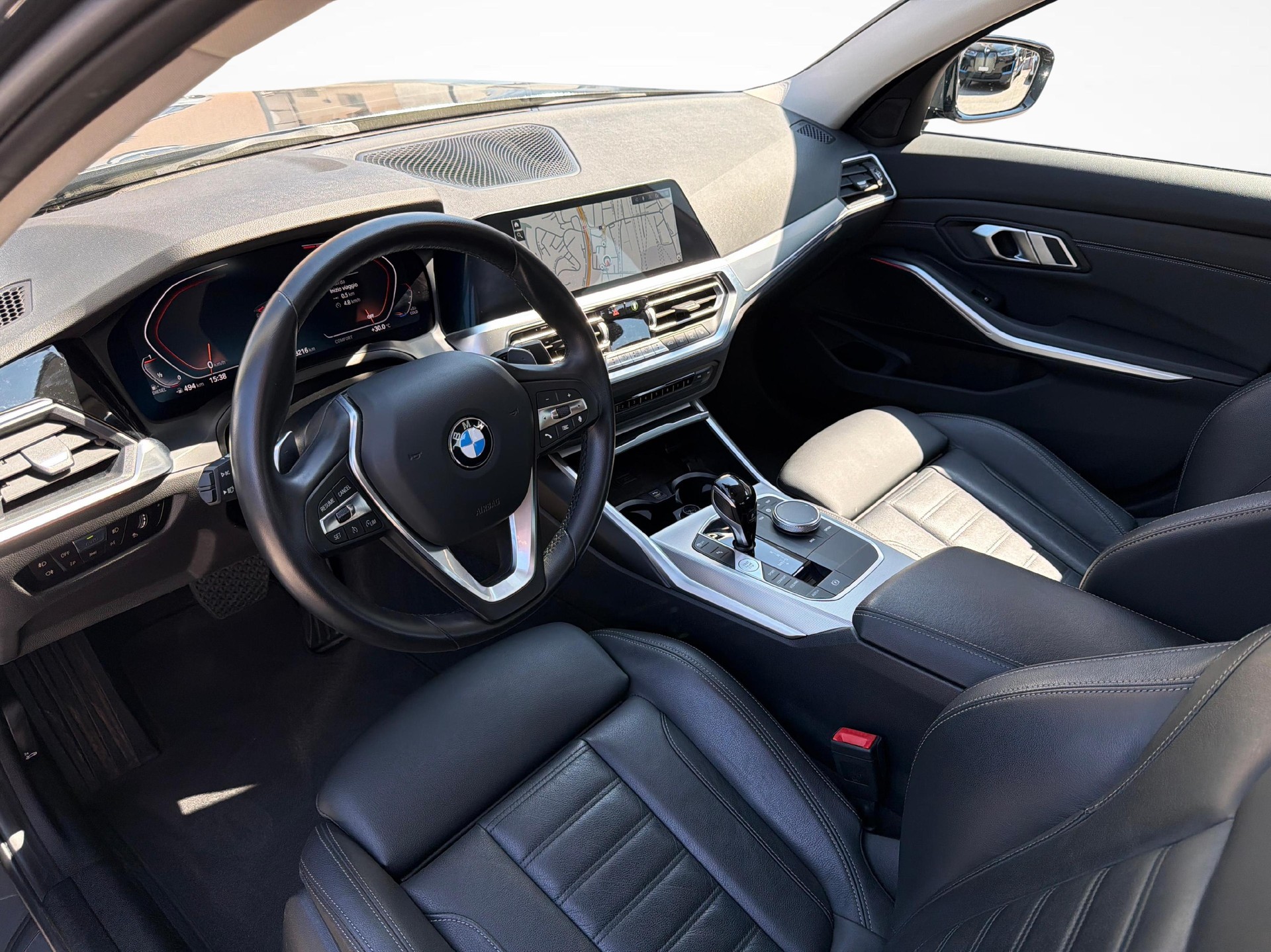 BMW 320d xDrive SAG-image-11