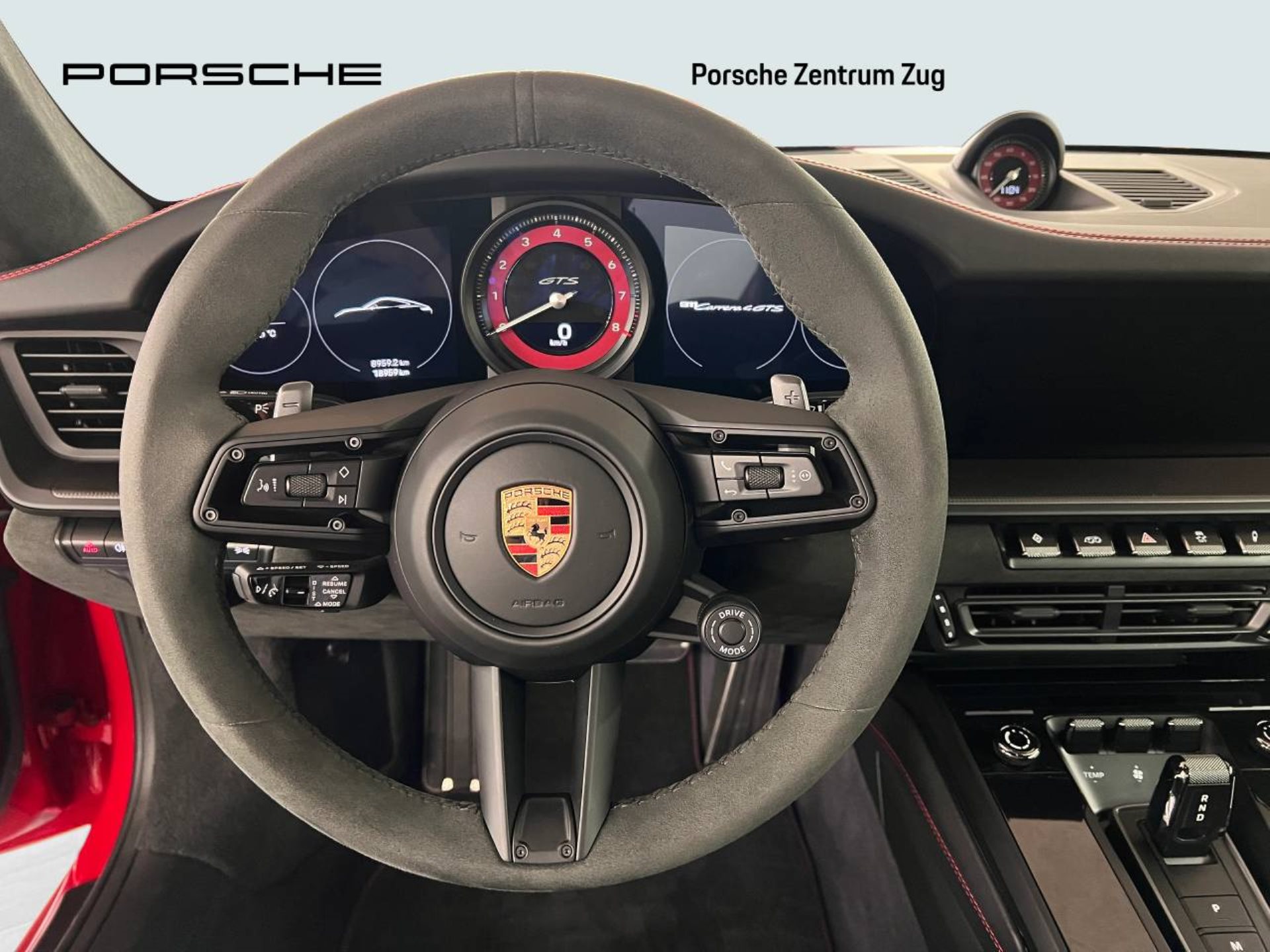 PORSCHE 911 Carrera 4 GTS-image-14