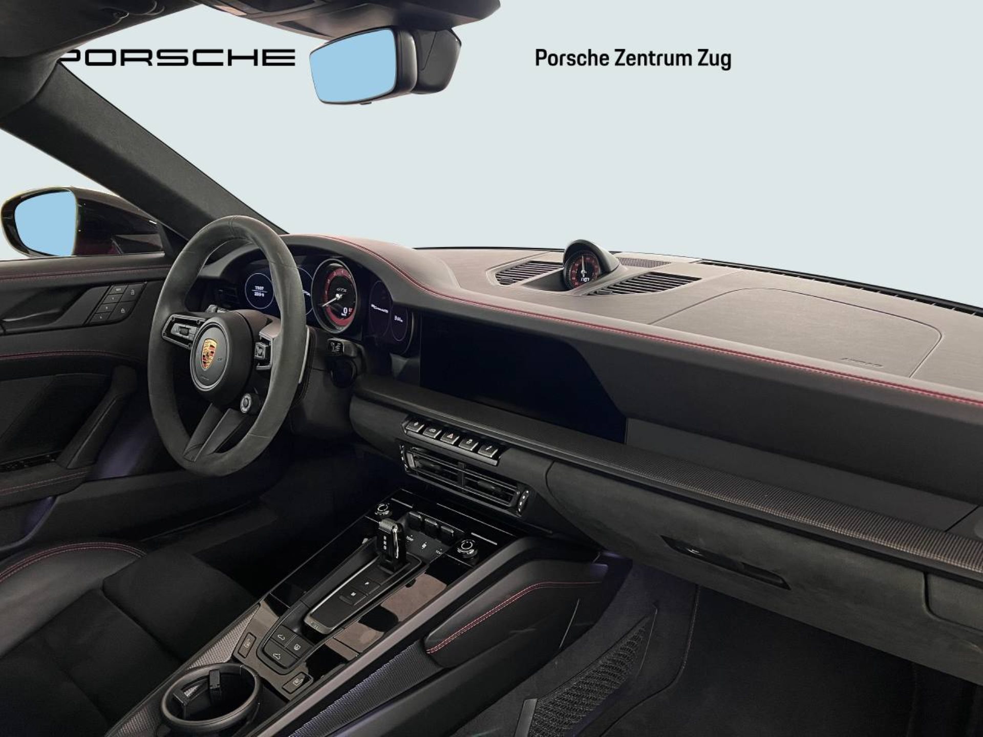 PORSCHE 911 Carrera 4 GTS-image-18