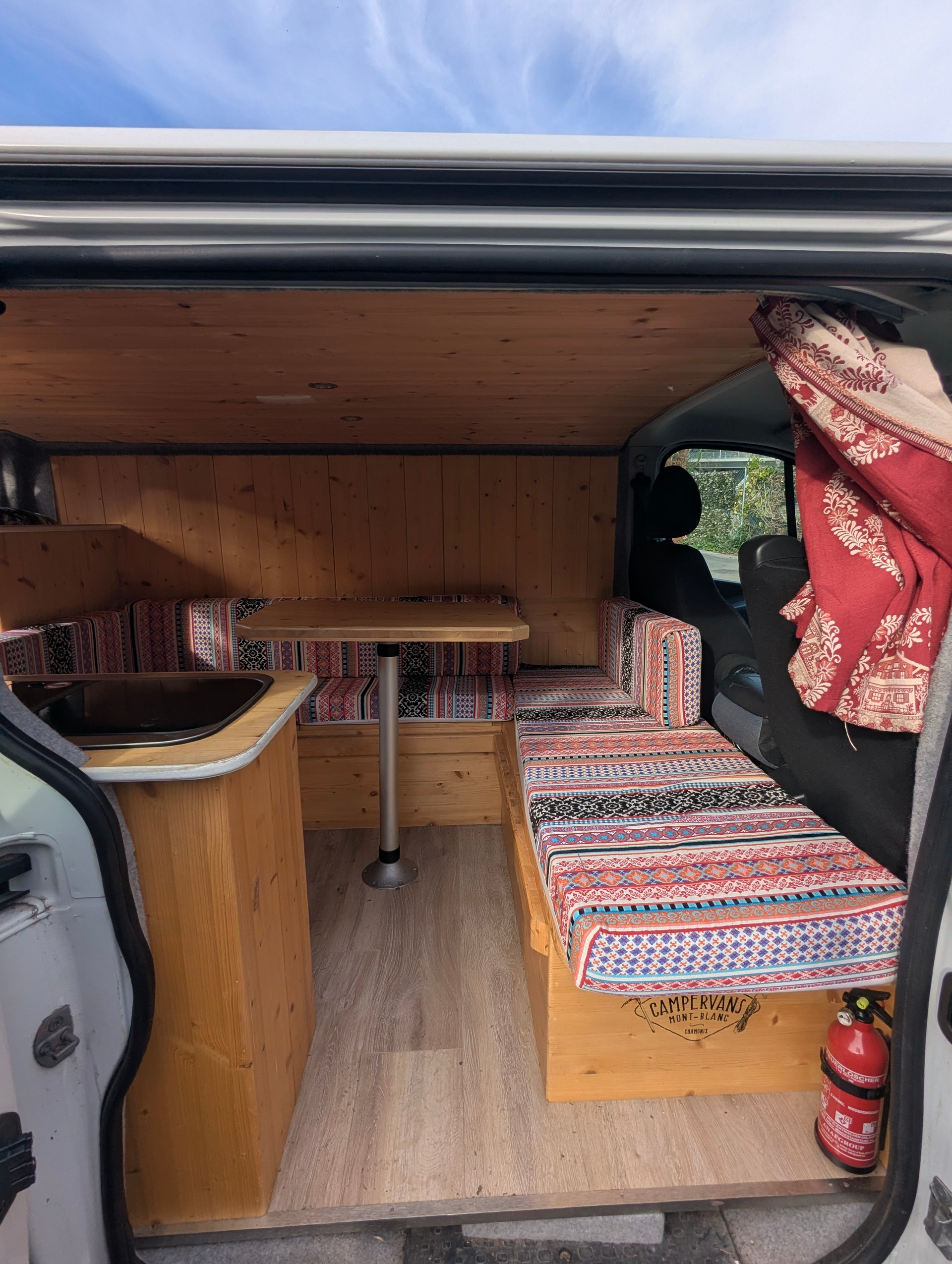 OPEL VIVARO-image-7