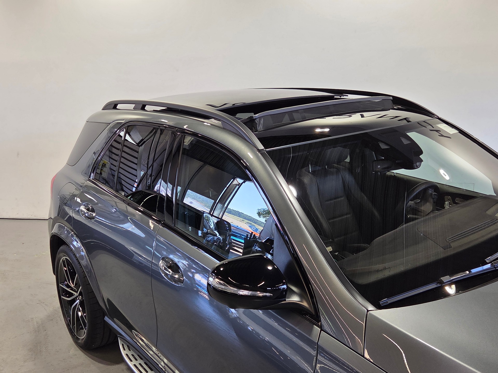 MERCEDES-BENZ GLE 450 AMG Line 4matic-showroom-element-2