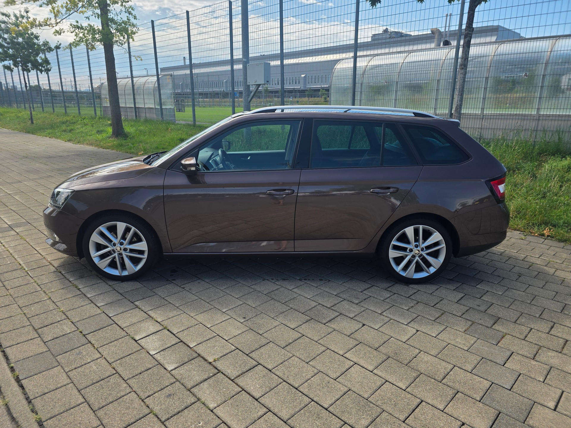 SKODA Fabia 1.2 TSI Style DSG-image-2