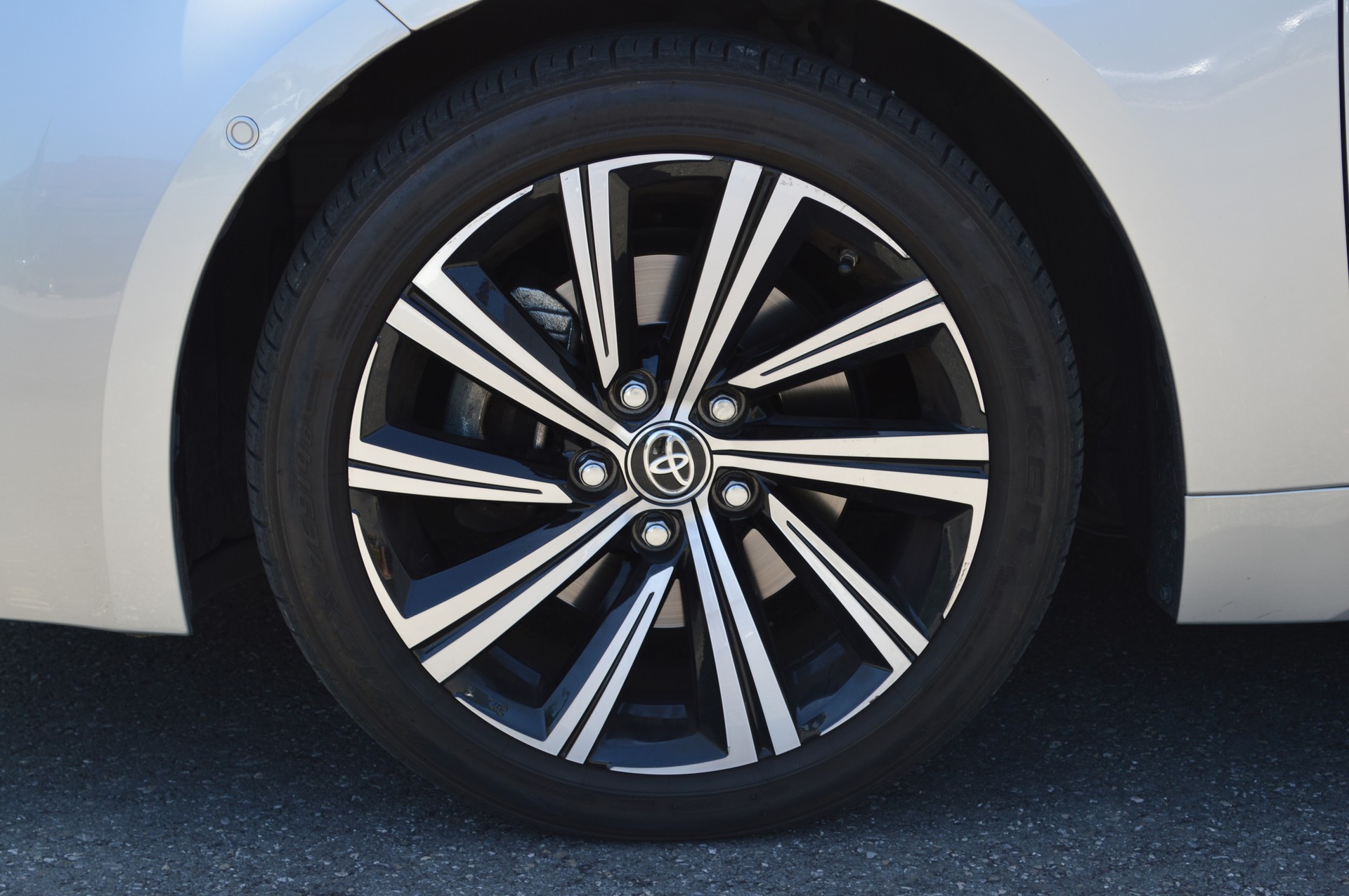 TOYOTA Corolla 2.0 HSD Trend e-CVT-image-4