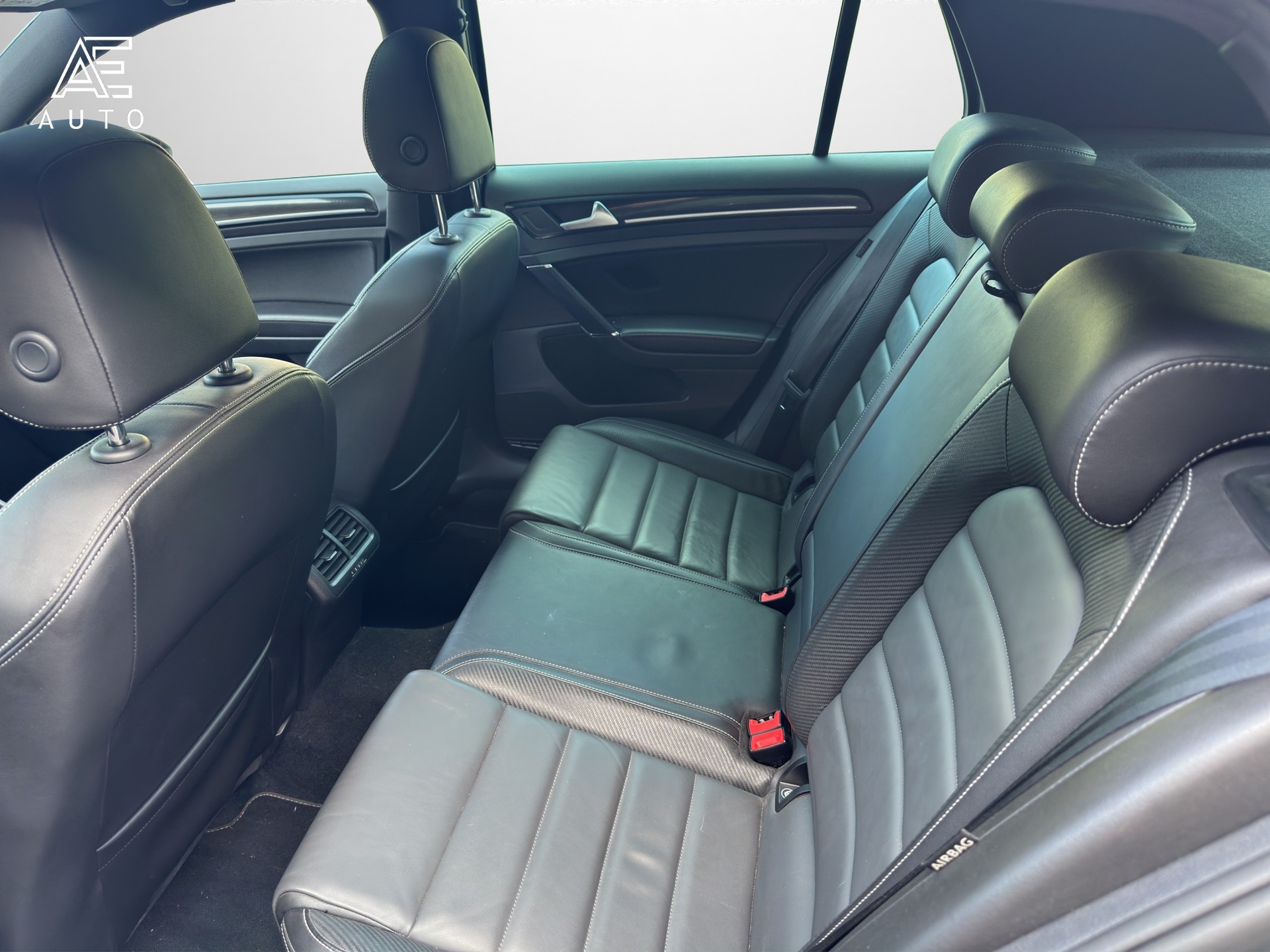 VW 2.0 TSI R 4Motion DSG-image-11