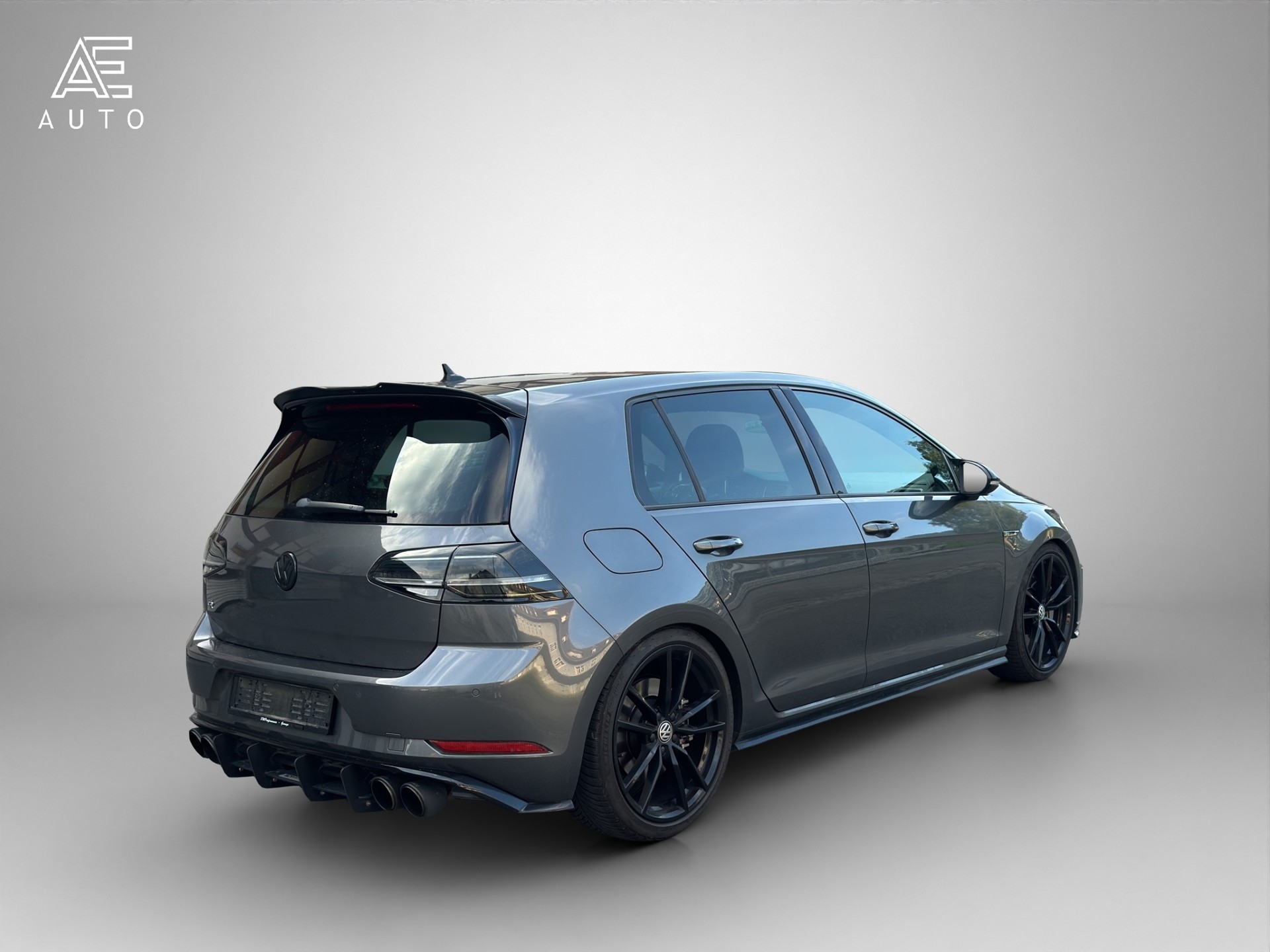 VW 2.0 TSI R 4Motion DSG-image-6