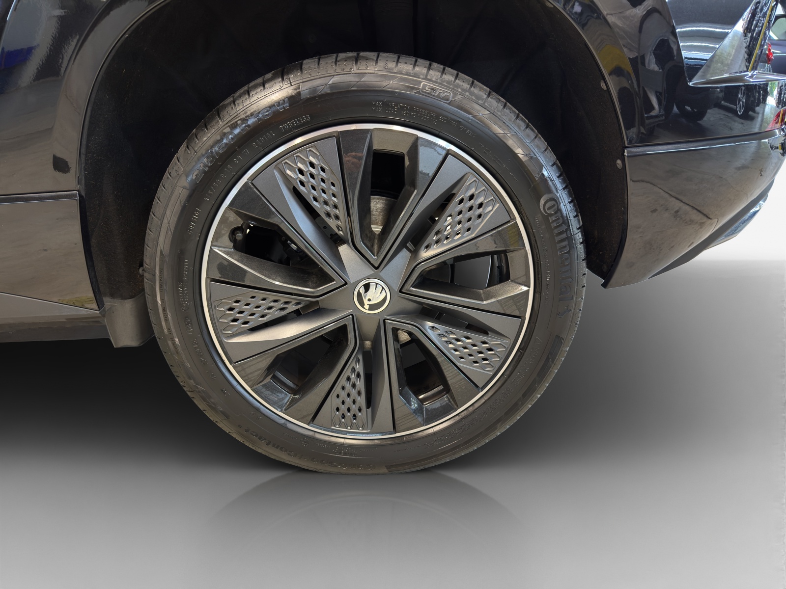 SKODA Karoq 1.5 TSI SportLine DSG-image-14