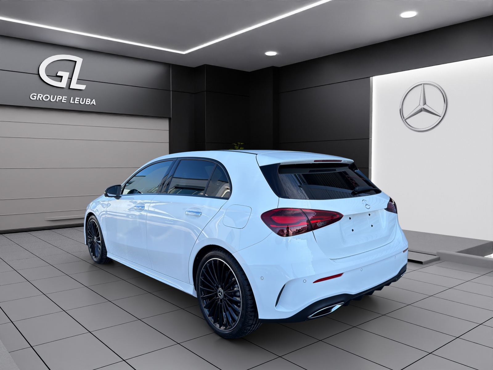 MERCEDES-BENZ A 220 4Matic 8G-DCT-image-3