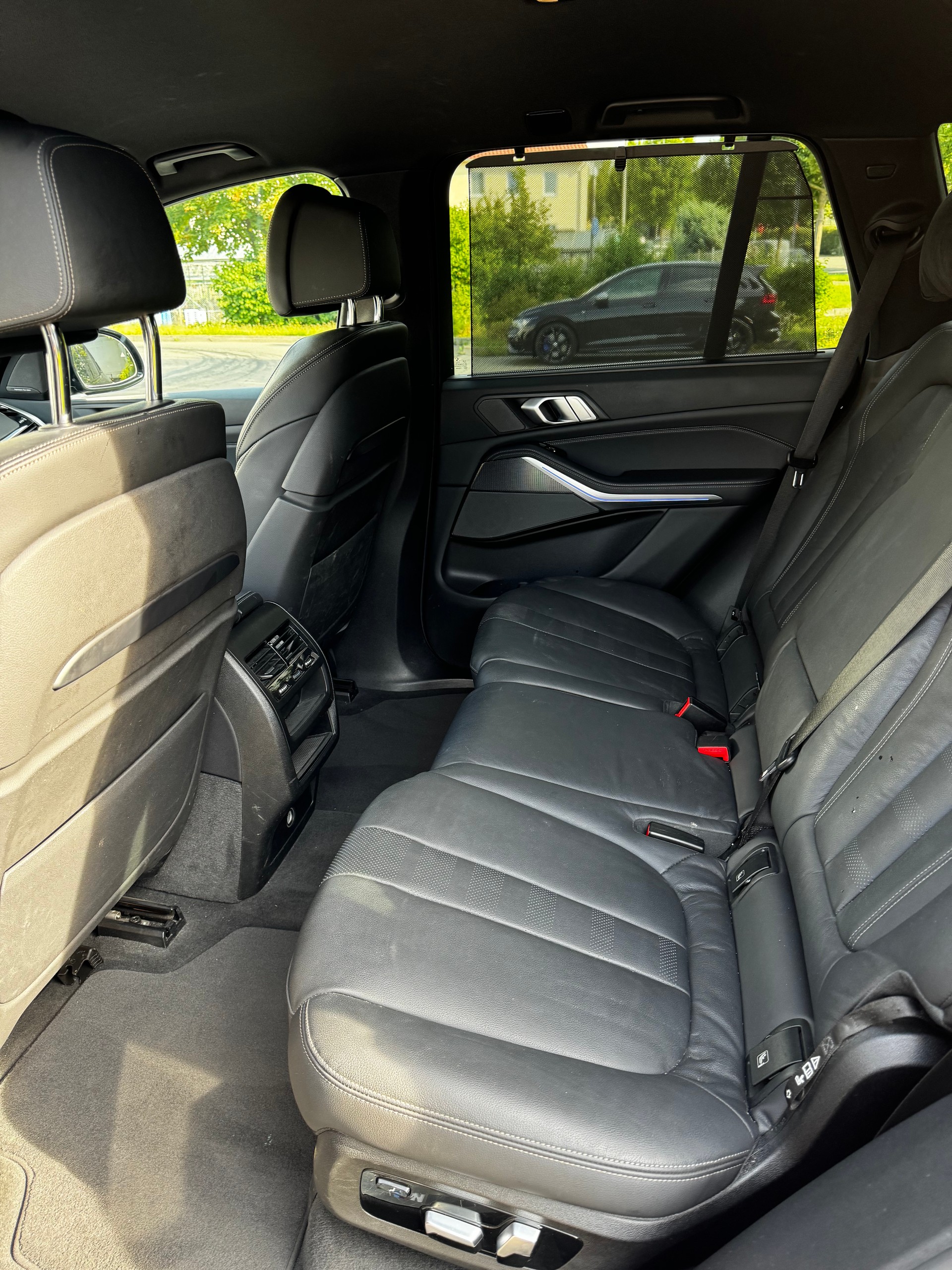 BMW 30d xDrive-image-4