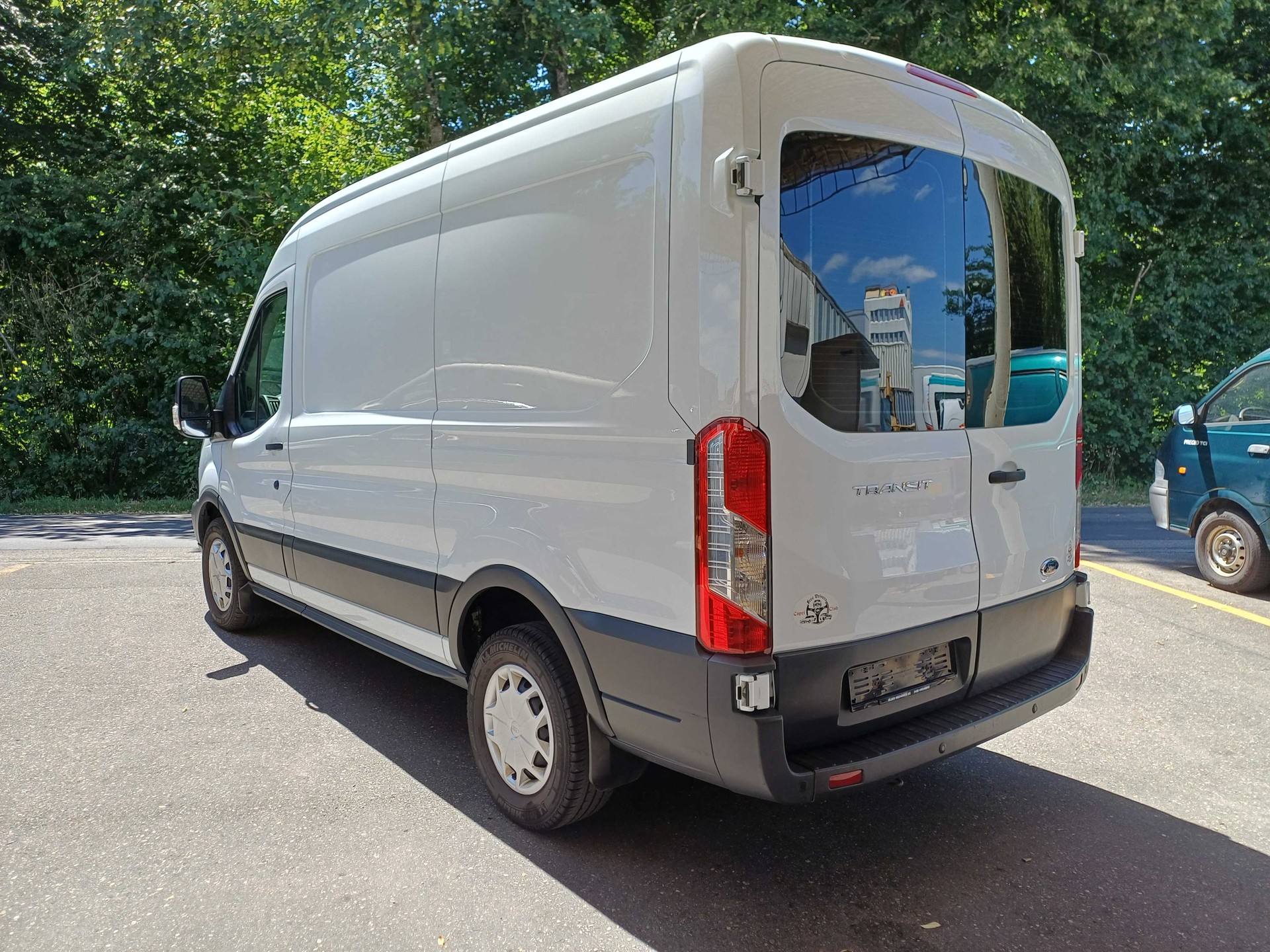 FORD Transit Van 330 L2 Trend 2.0 TDCi 130 FWD-image-1