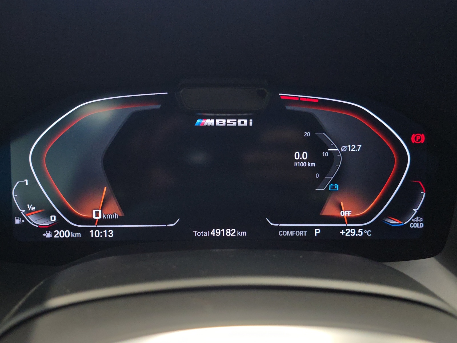 BMW M850i xDrive-image-13