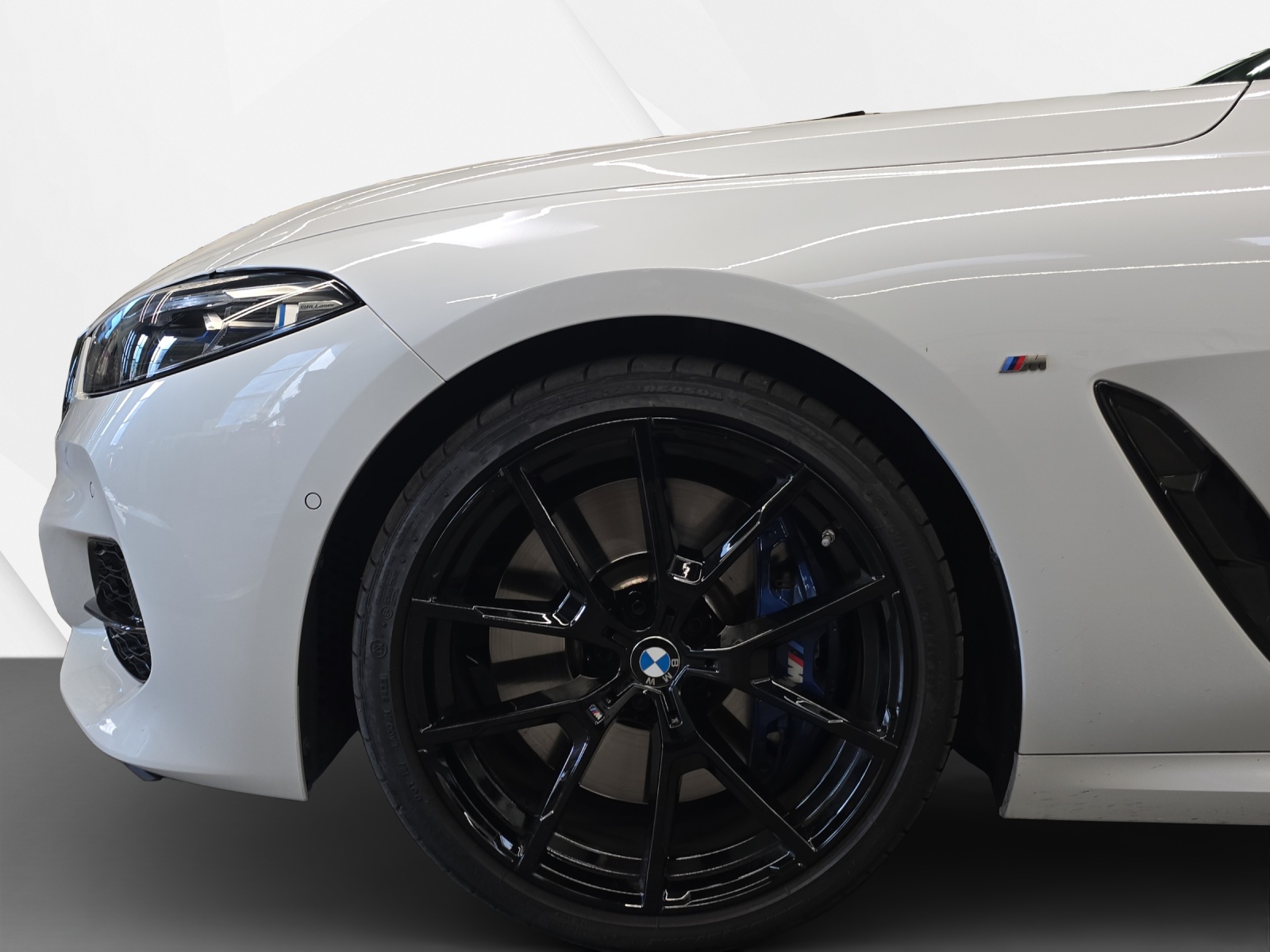BMW M850i xDrive-image-8