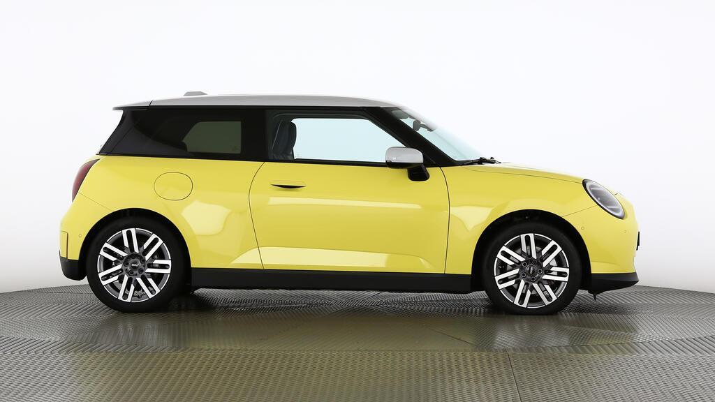 MINI Cooper SE-image-2