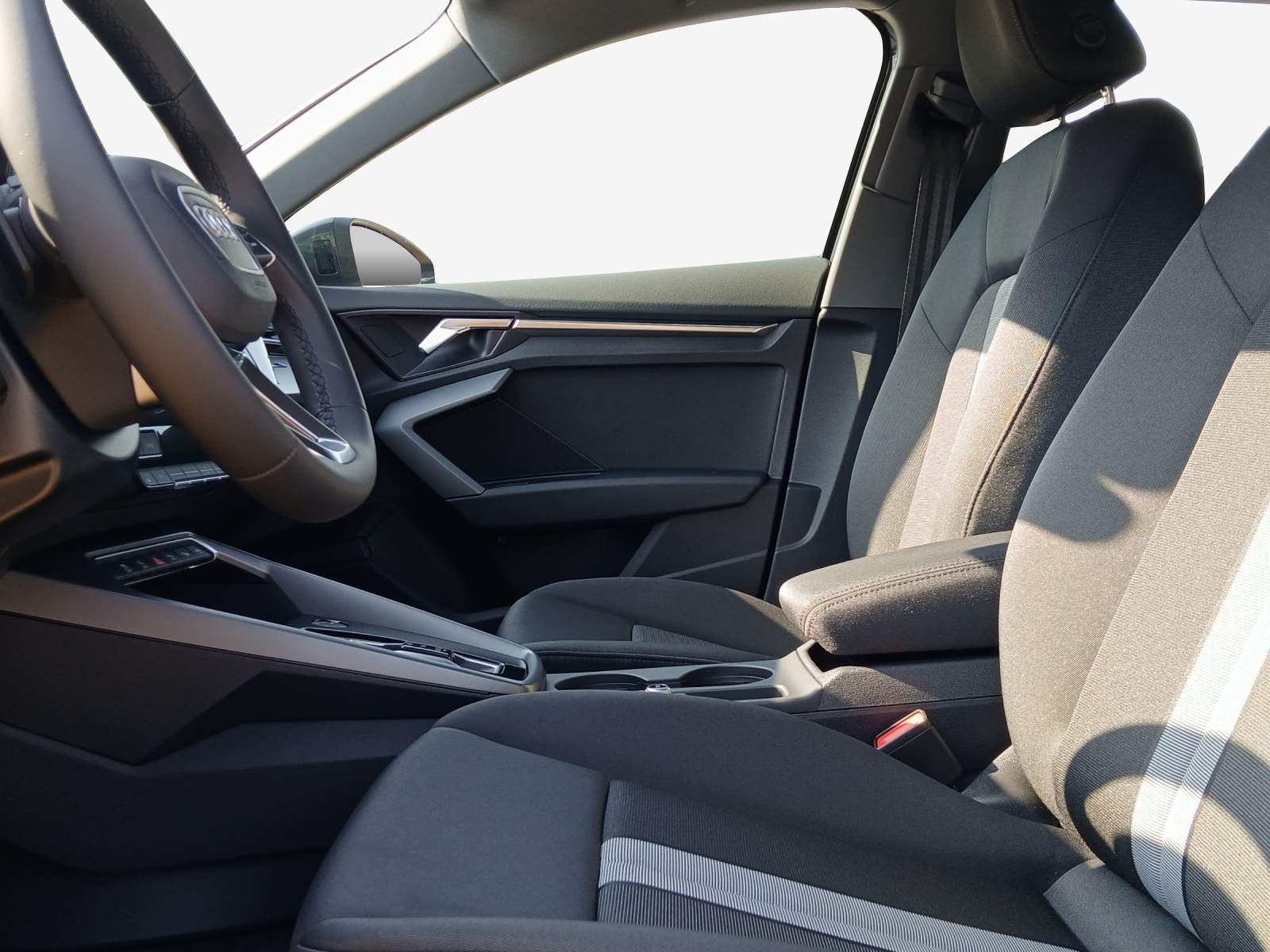 AUDI A3 Sportback TFSI 110 kW Attraction S tronic-image-7