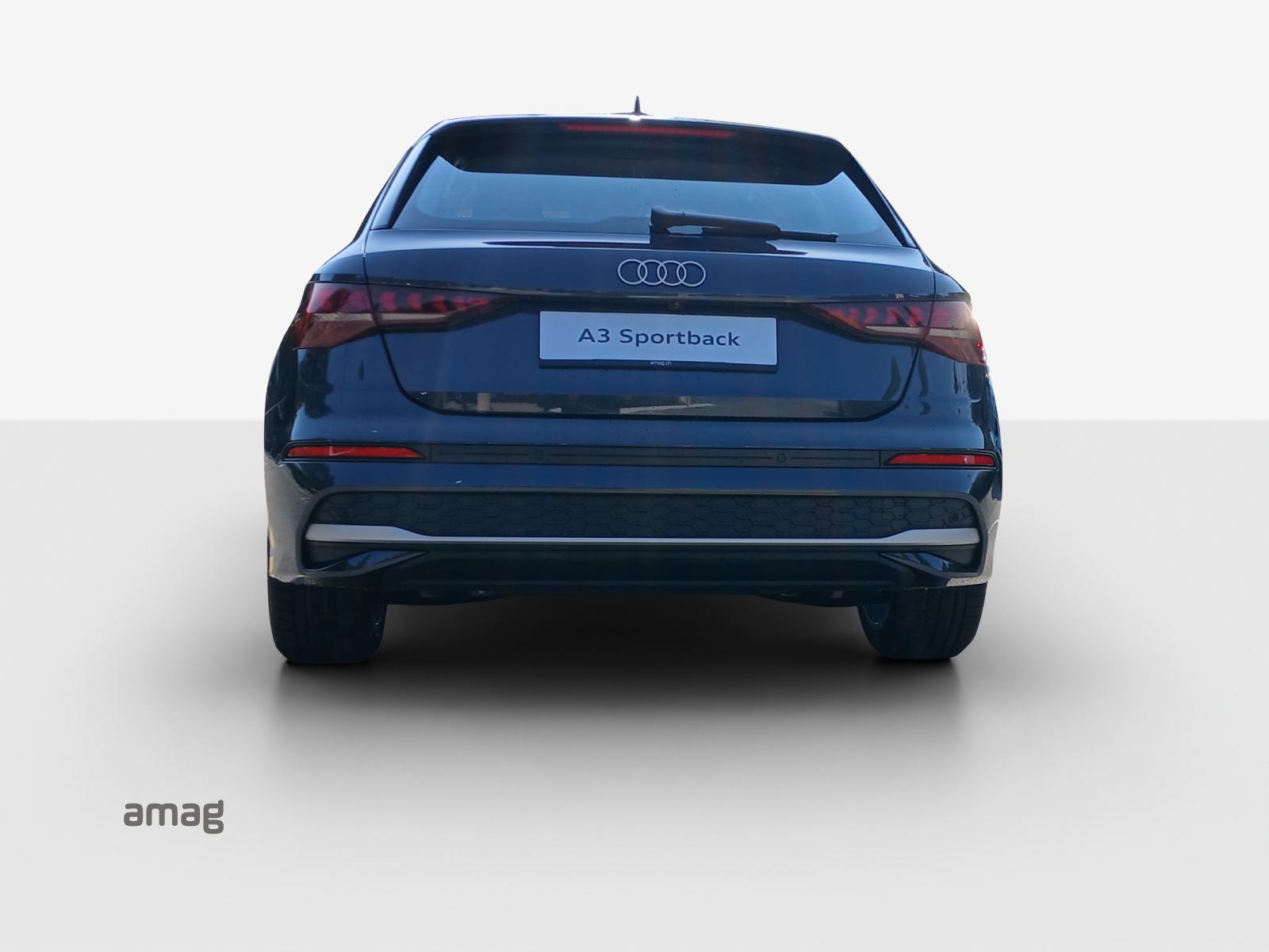 AUDI A3 Sportback TFSI 110 kW Attraction S tronic-image-3