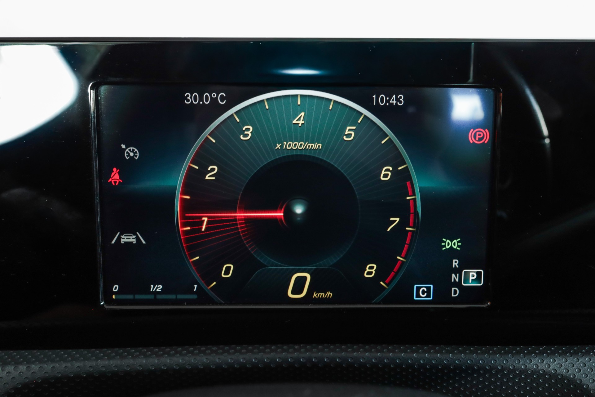 MERCEDES-BENZ A 180 Progressive 7G-DCT-image-12