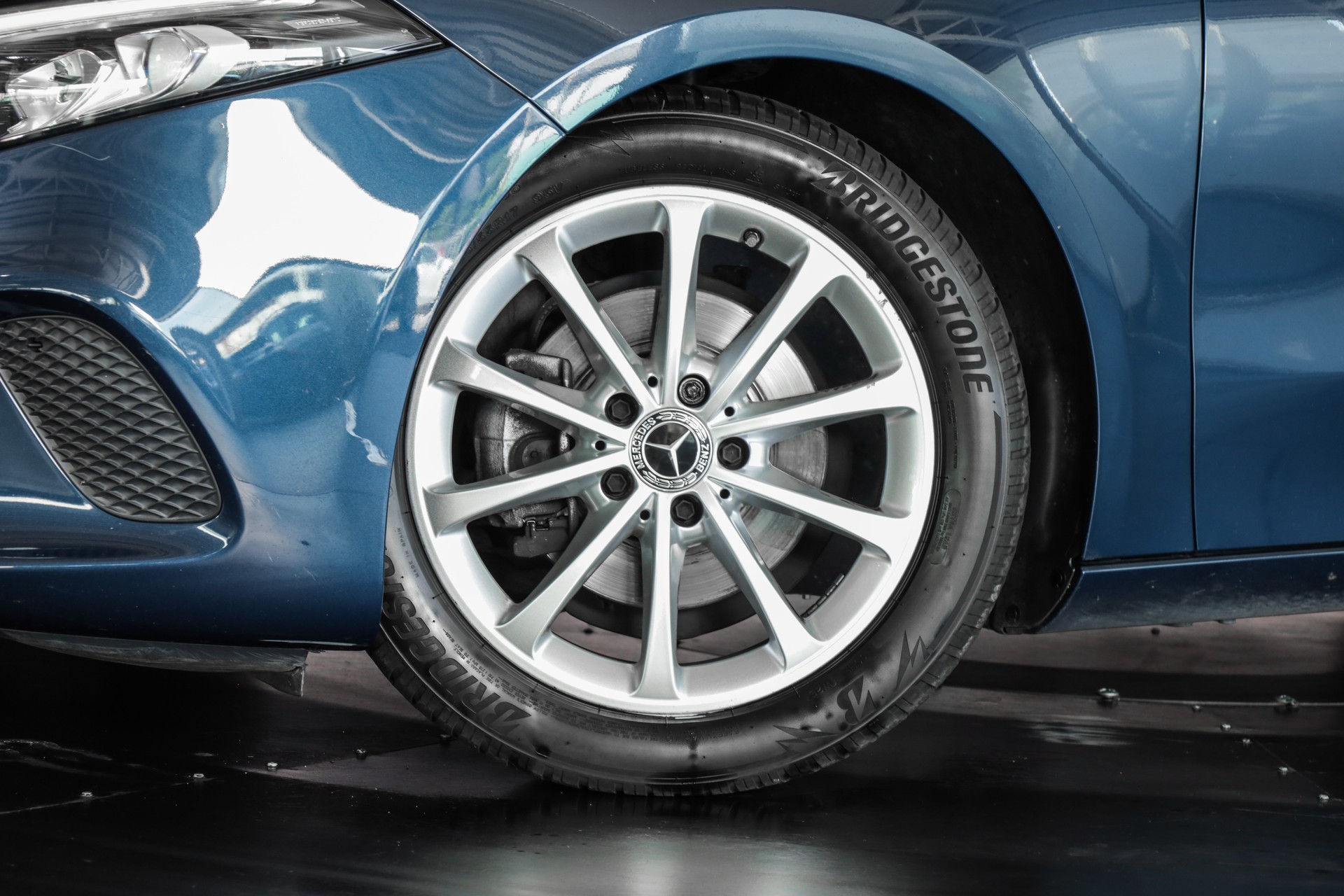 MERCEDES-BENZ A 180 Progressive 7G-DCT-image-9