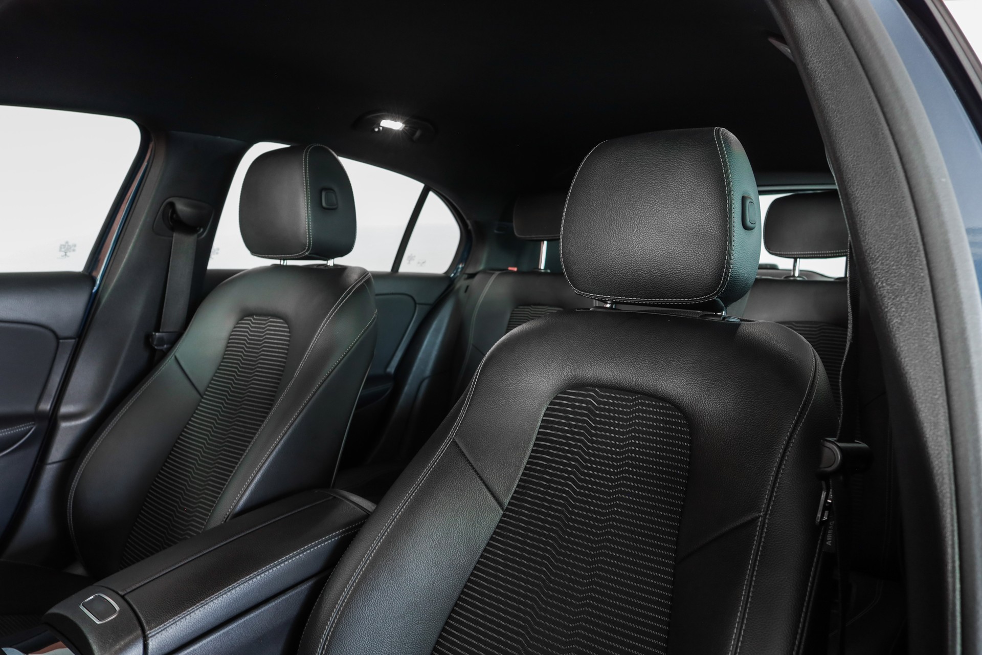 MERCEDES-BENZ A 180 Progressive 7G-DCT-image-20