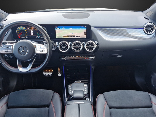 MERCEDES-BENZ GLA 220d AMG Line 4Matic-image-8