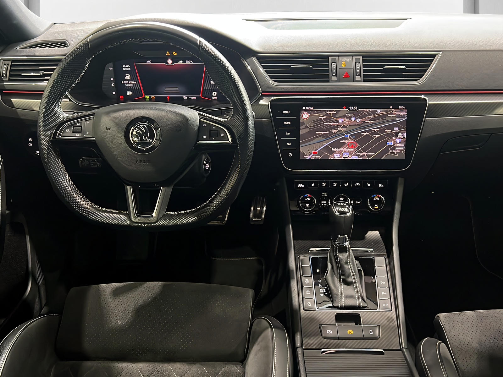 SKODA Superb Combi 2.0 TDi SportLine 4x4 DSG**CH Auslieferung,AHK,Tempomat ACC,Panodach,Rückfahrtkam,Frisch ab MFK**-image-7