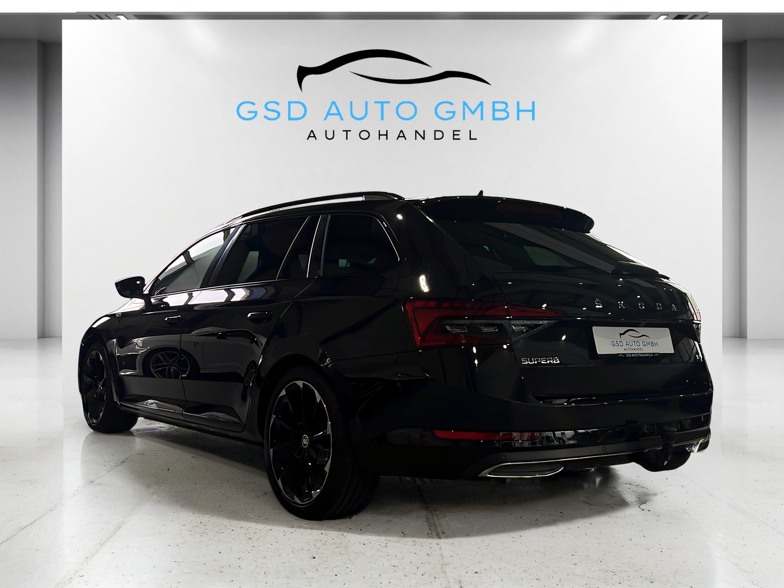 SKODA Superb Combi 2.0 TDi SportLine 4x4 DSG**CH Auslieferung,AHK,Tempomat ACC,Panodach,Rückfahrtkam,Frisch ab MFK**-image-2