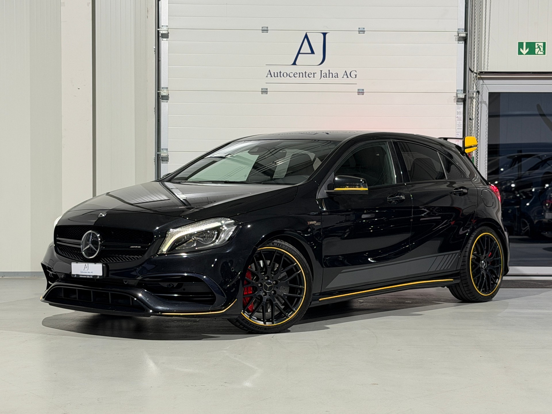 MERCEDES-BENZ A 45 AMG Yellow Night Edition 4Matic 7G-DCT (CH)-image-0