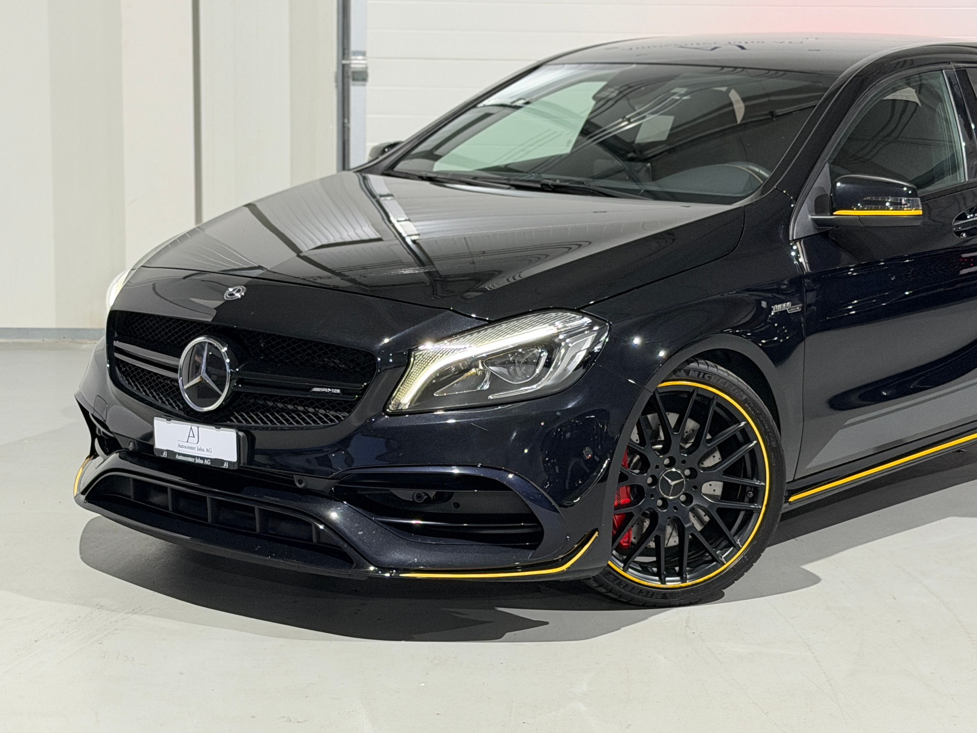 MERCEDES-BENZ A 45 AMG Yellow Night Edition 4Matic 7G-DCT (CH)-image-1